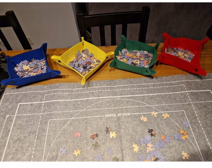 Mata-do-Ukladania-Puzzli-500-1500-el-Podkladka-na-Puzzle-Plansza-Organizer-Glebokosc-produktu-0-5-cm_wynik.jpg
